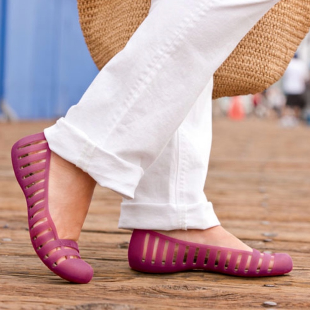 CROCS Bellies Adriana Flats- Candy pink/Bubblegum, Size:7 women